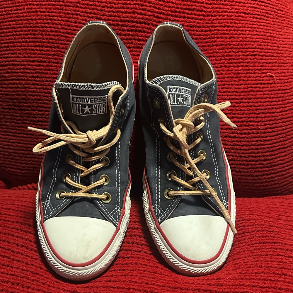 CONVERSE Women’s 8 Men’s 6 Unisex Chuck Taylor Limited Edition Sneakers